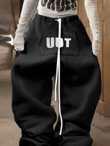 Men's Deconstructed Kangaroo Pocket Letter Print Wide Leg Pant SKUL36402